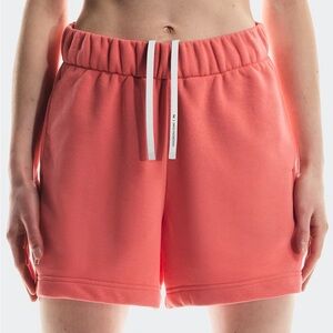 NWT On Women's Club Shorts. Size Medium.
